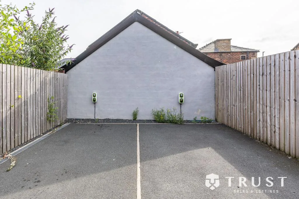 4 bedroom town house for rent