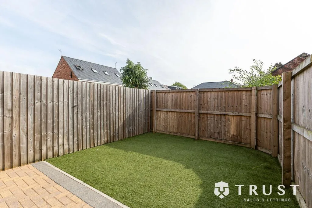 4 bedroom town house for rent