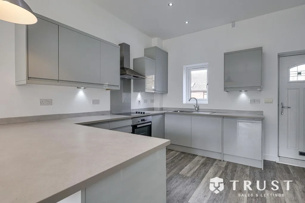 4 bedroom town house for rent