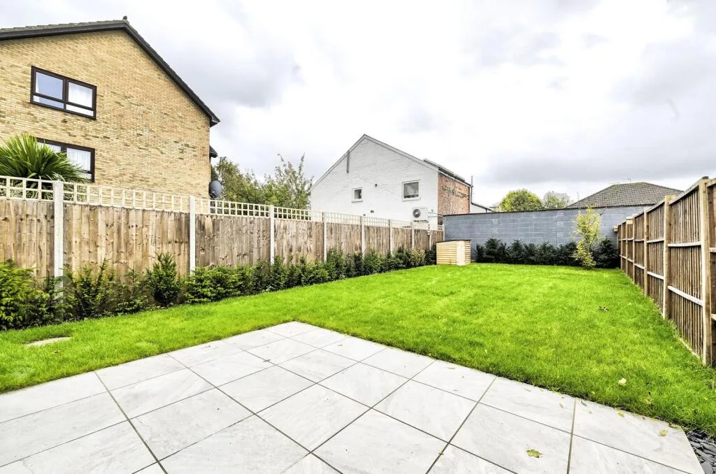 4 bedroom terraced house for rent