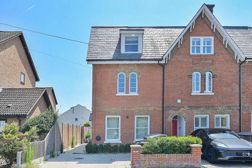 4 bedroom terraced house for rent