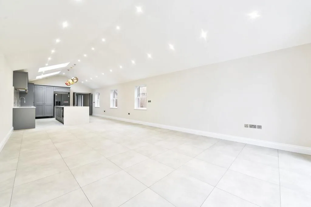 4 bedroom terraced house for rent