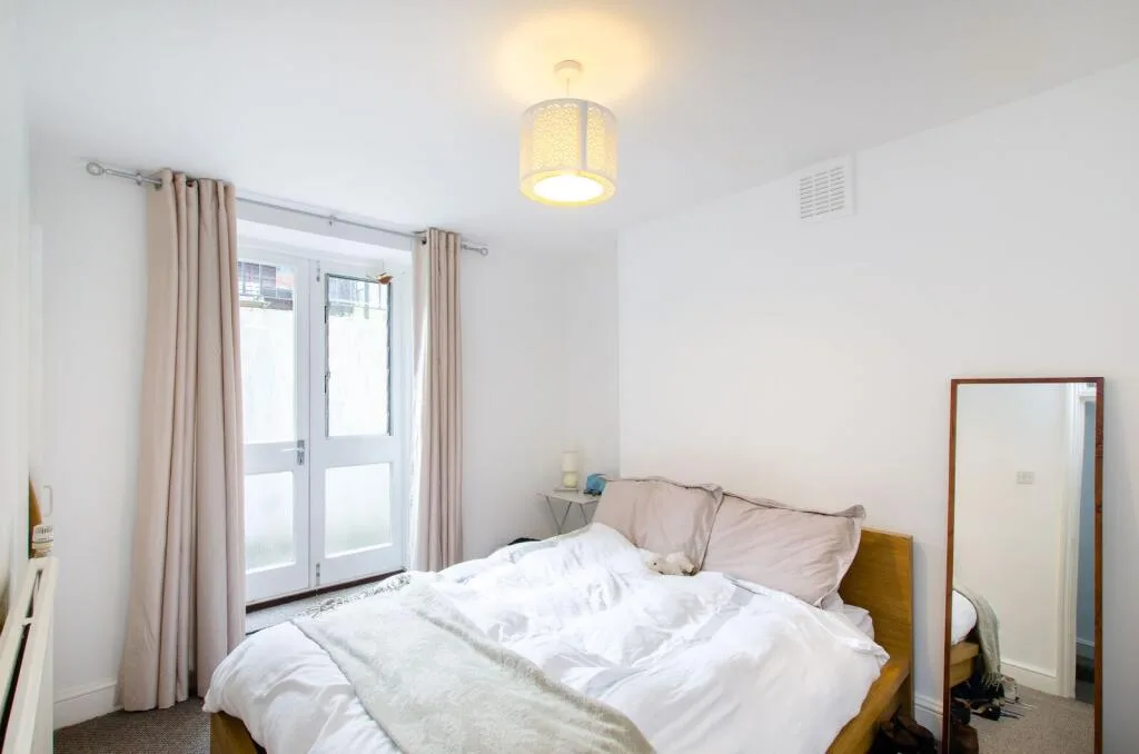 2 bedroom maisonette for rent