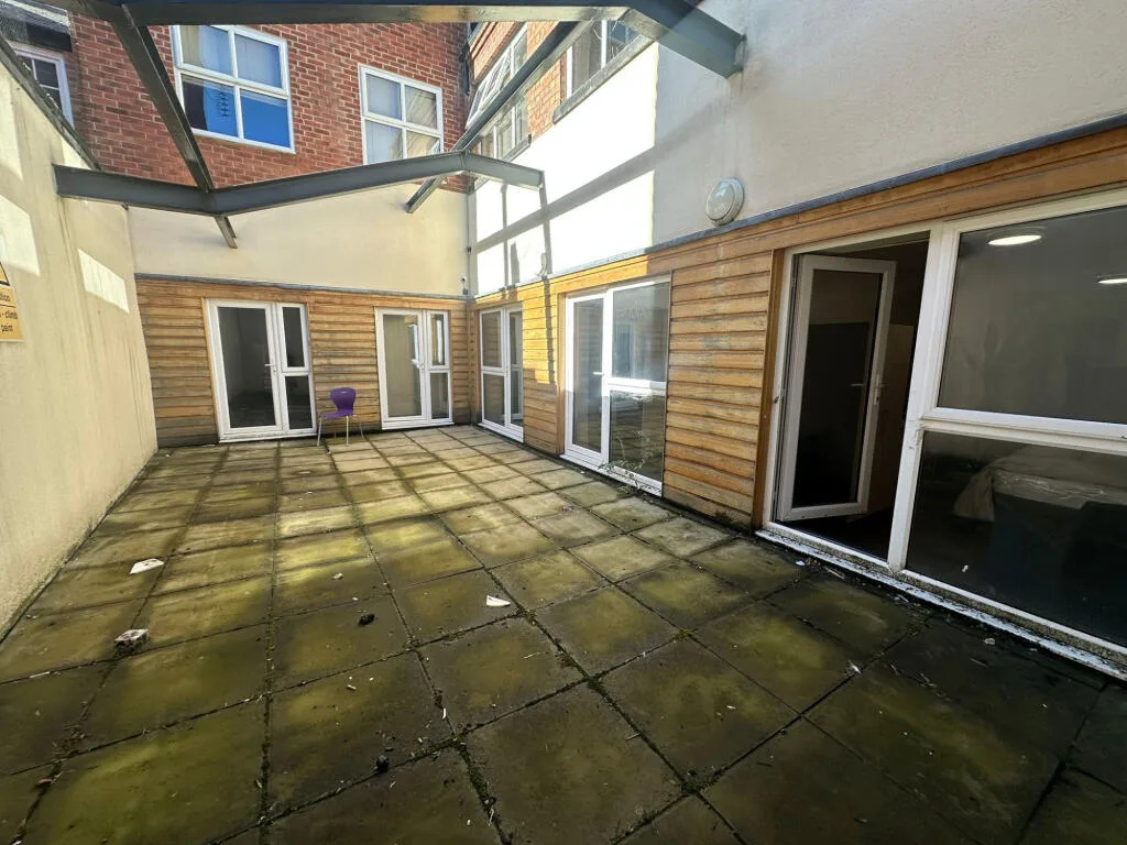 Studio flat for rent