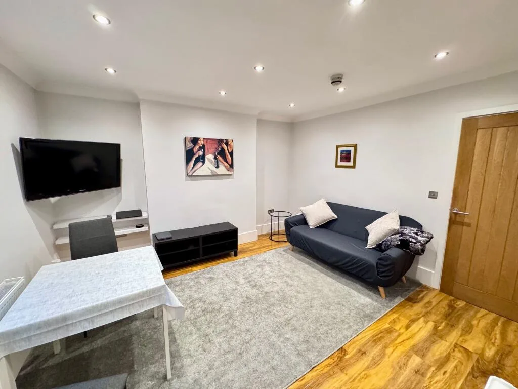 2 bedroom apartment for rent