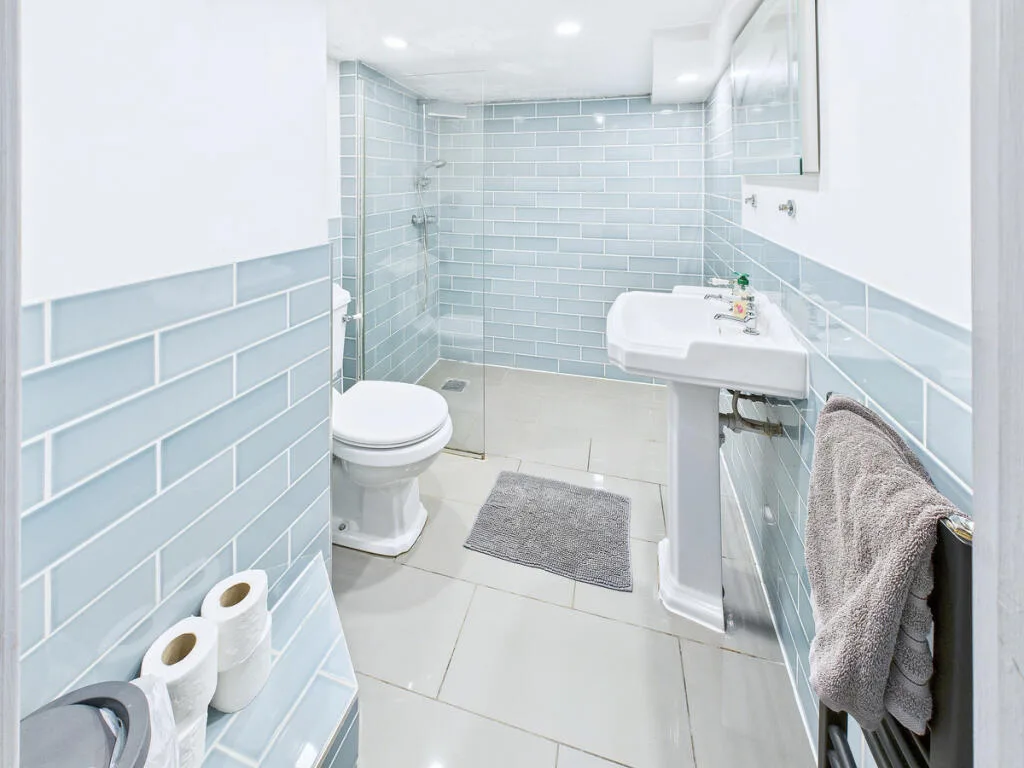 1 bedroom maisonette for rent