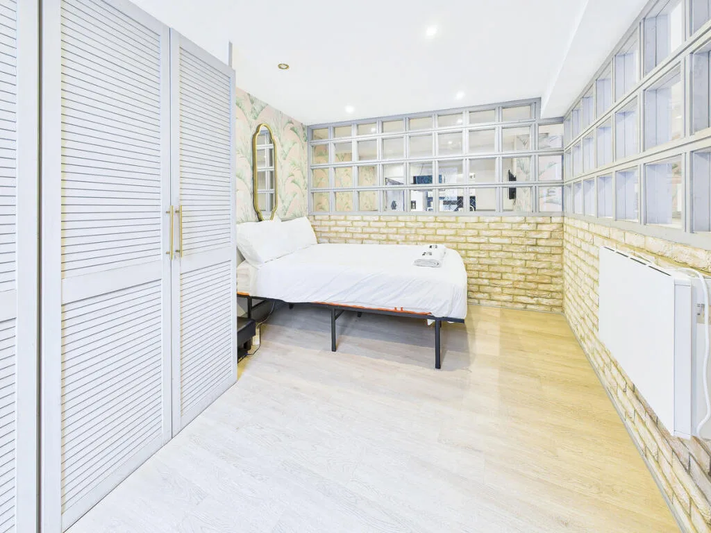 1 bedroom maisonette for rent