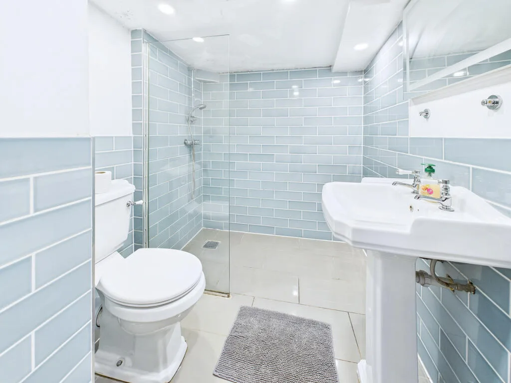 1 bedroom maisonette for rent