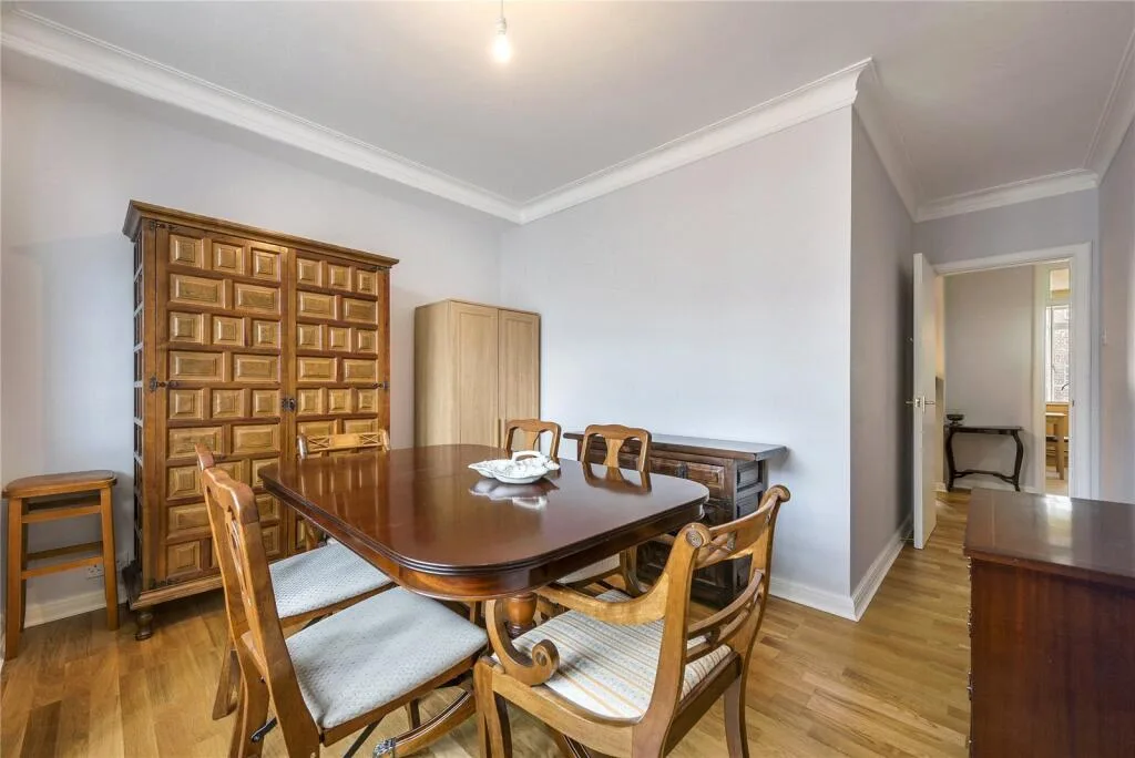 3 bedroom flat for rent