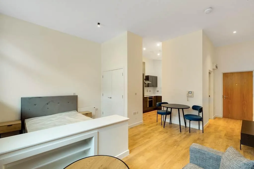Studio flat for rent
