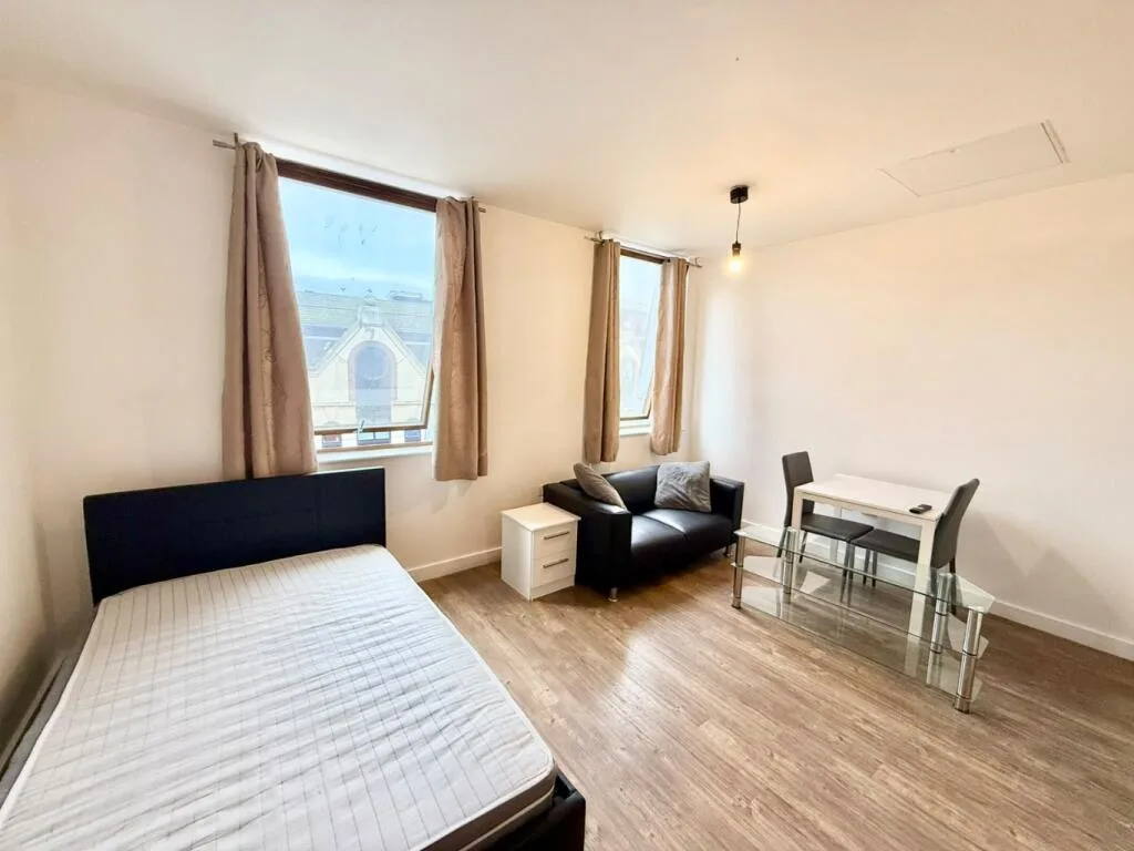 Studio flat for rent