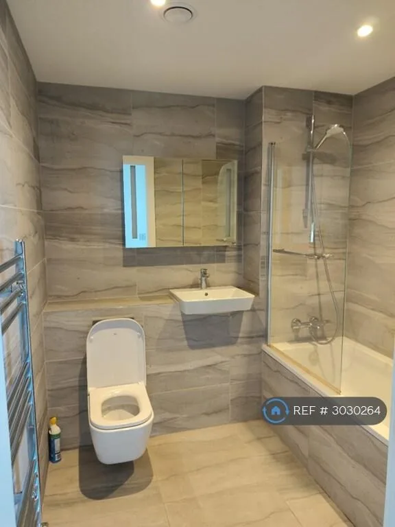 3 bedroom flat for rent