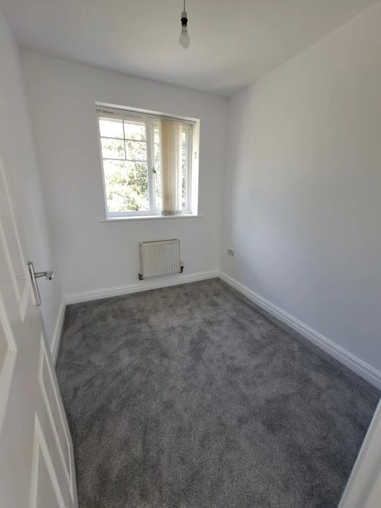 3 bedroom semi-detached house for rent