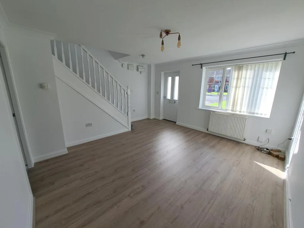 3 bedroom semi-detached house for rent