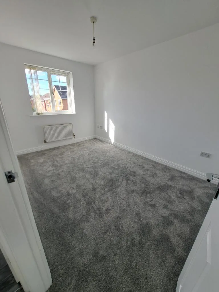 3 bedroom semi-detached house for rent