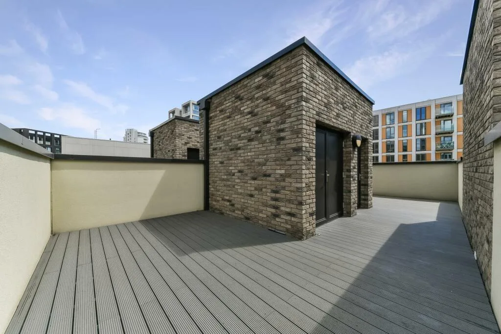 4 bedroom town house for rent