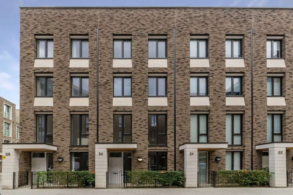 4 bedroom town house for rent