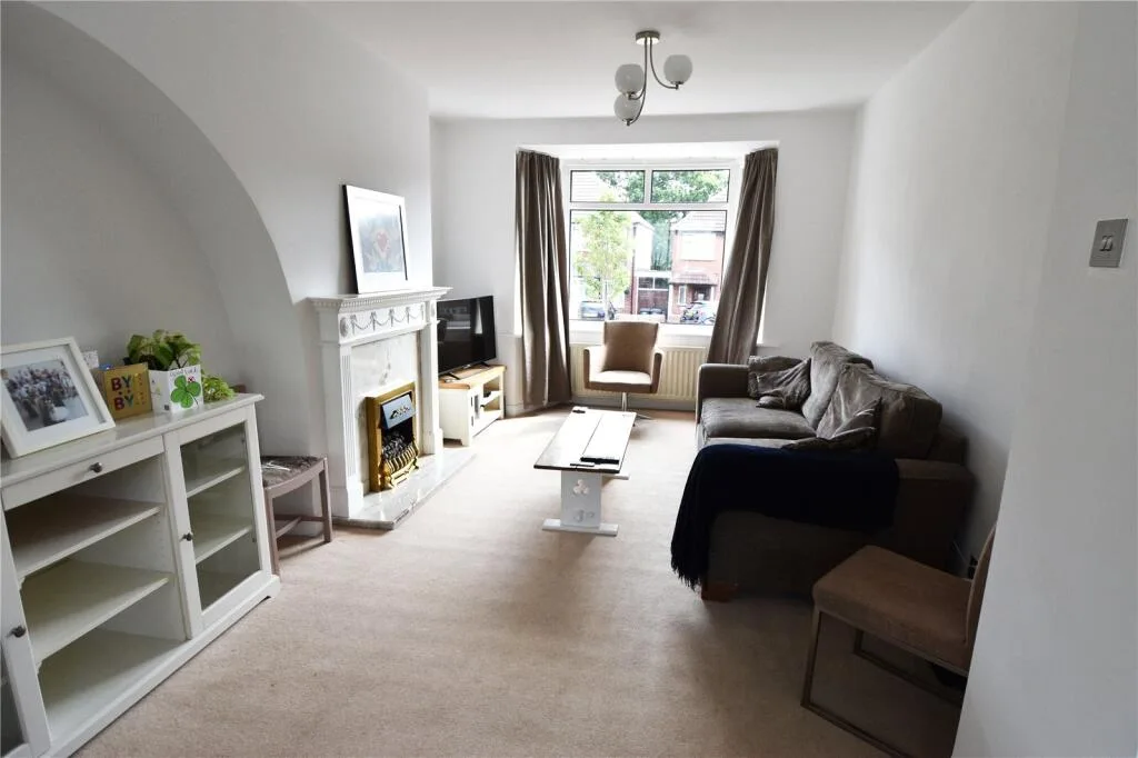 3 bedroom semi-detached house for rent