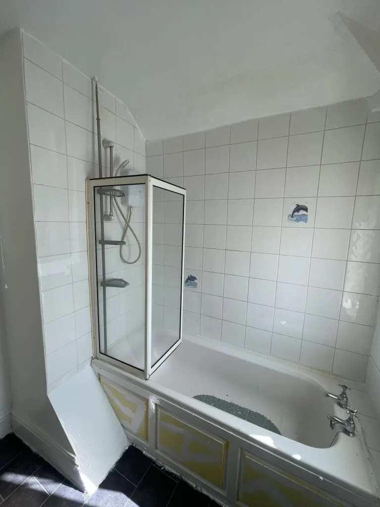 3 bedroom semi-detached house for rent