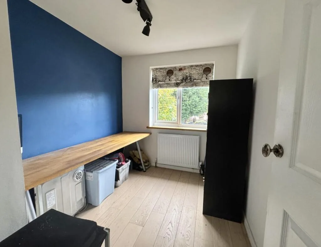 3 bedroom semi-detached house for rent