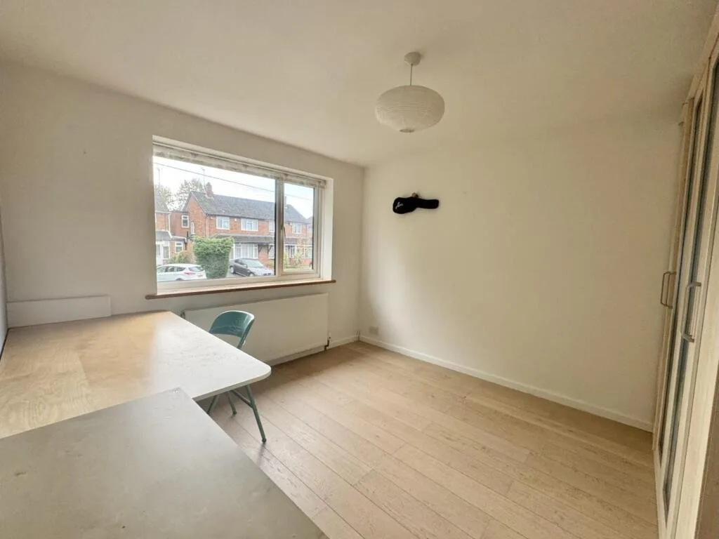 3 bedroom semi-detached house for rent
