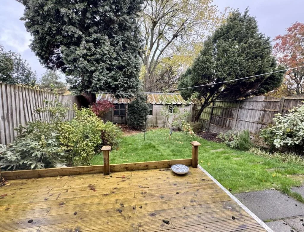 3 bedroom semi-detached house for rent
