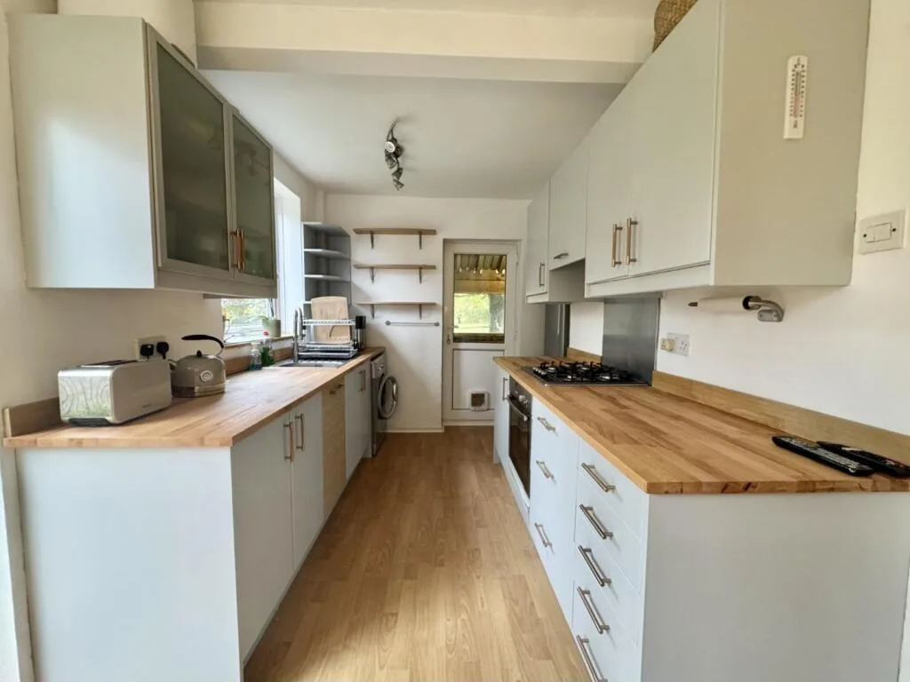 3 bedroom semi-detached house for rent