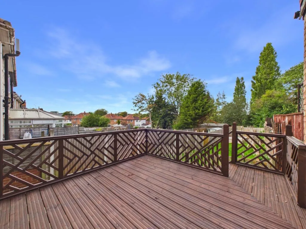 3 bedroom semi-detached house for rent