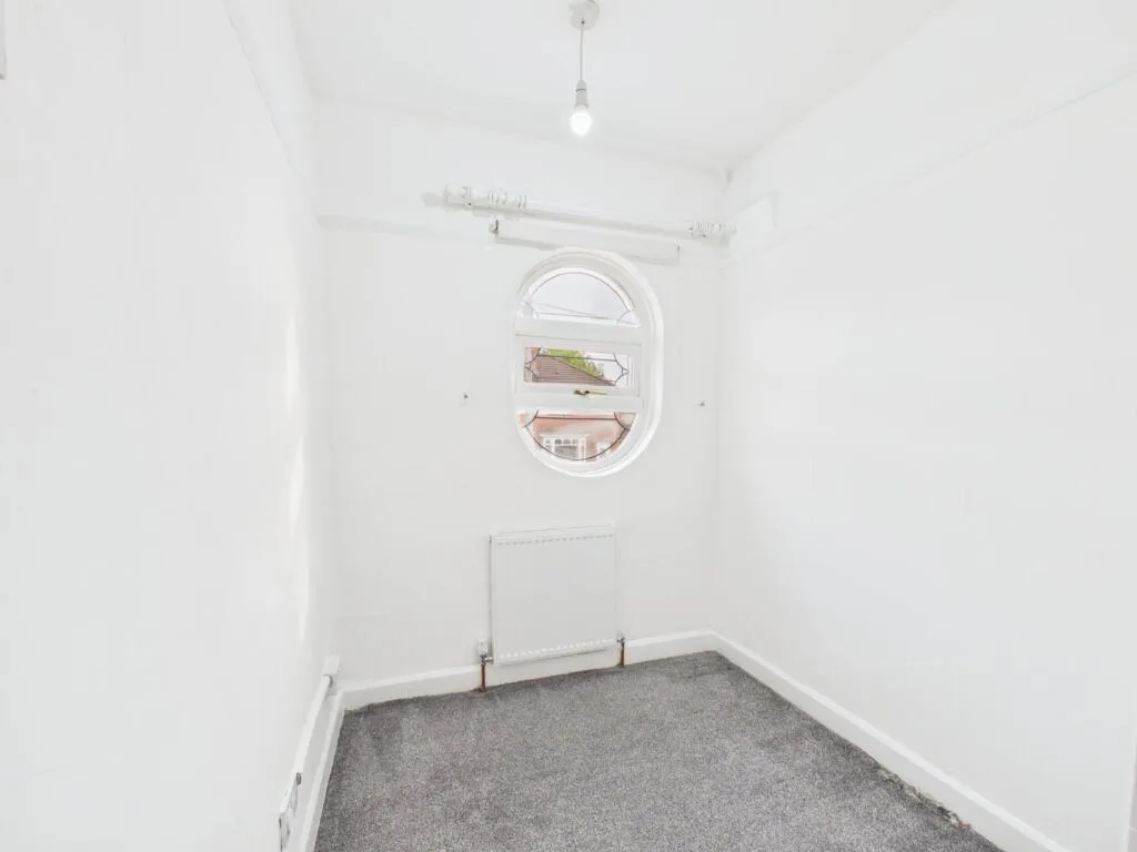 3 bedroom semi-detached house for rent