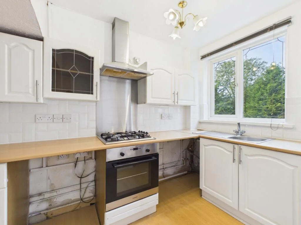 3 bedroom semi-detached house for rent
