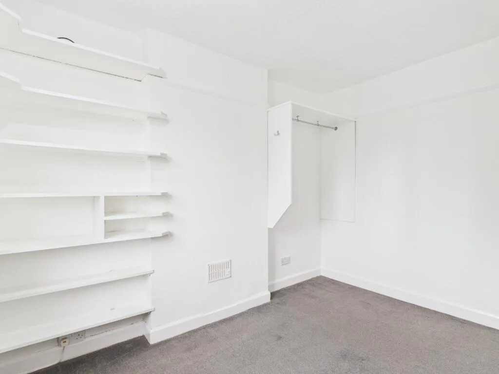 3 bedroom semi-detached house for rent