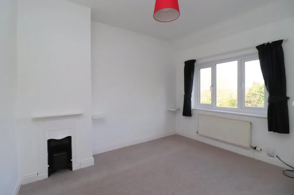 3 bedroom semi-detached house for rent