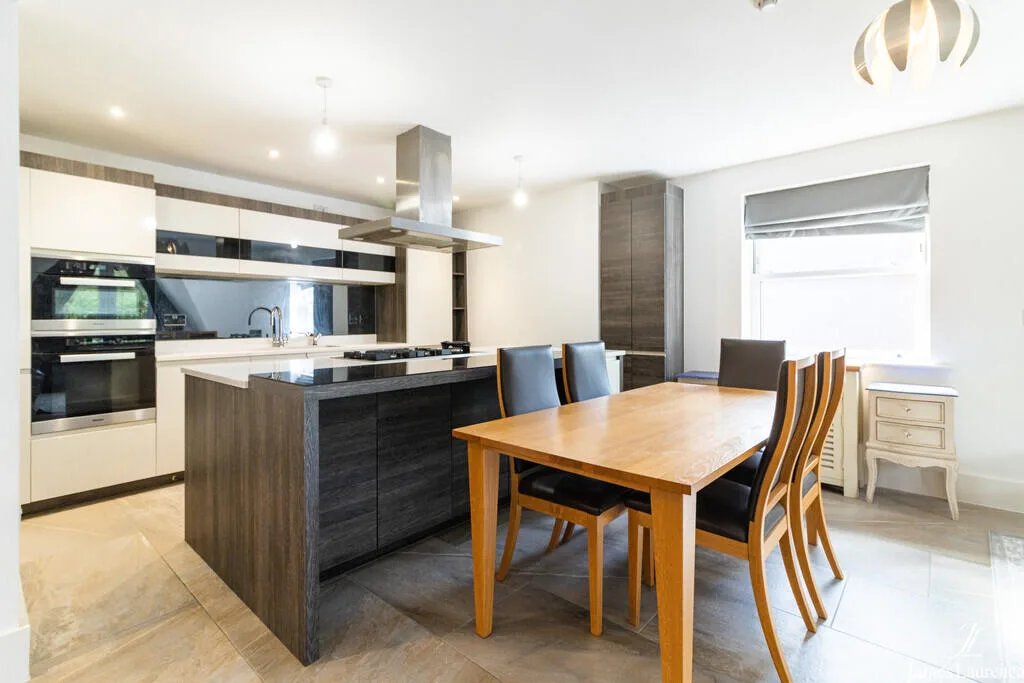 3 bedroom penthouse for rent