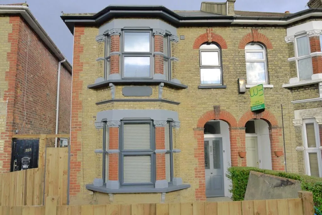 2 bedroom ground floor flat for rent