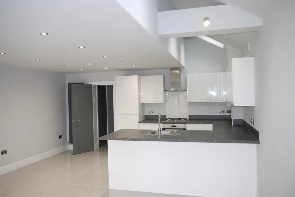 2 bedroom ground floor flat for rent