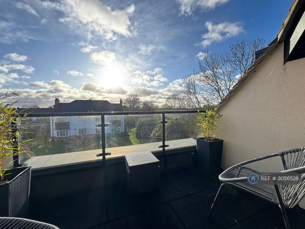 2 bedroom penthouse for rent