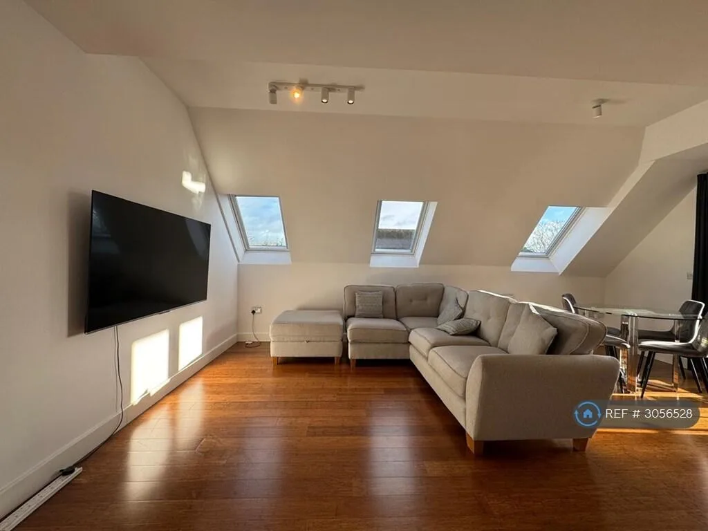 2 bedroom penthouse for rent