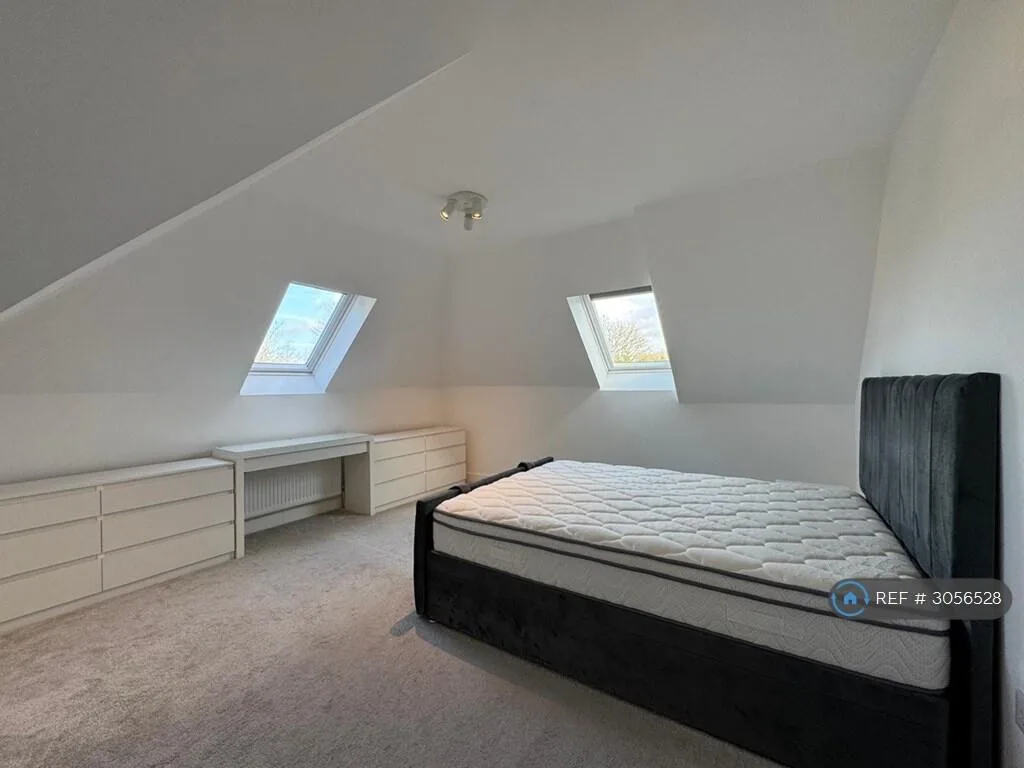 2 bedroom penthouse for rent