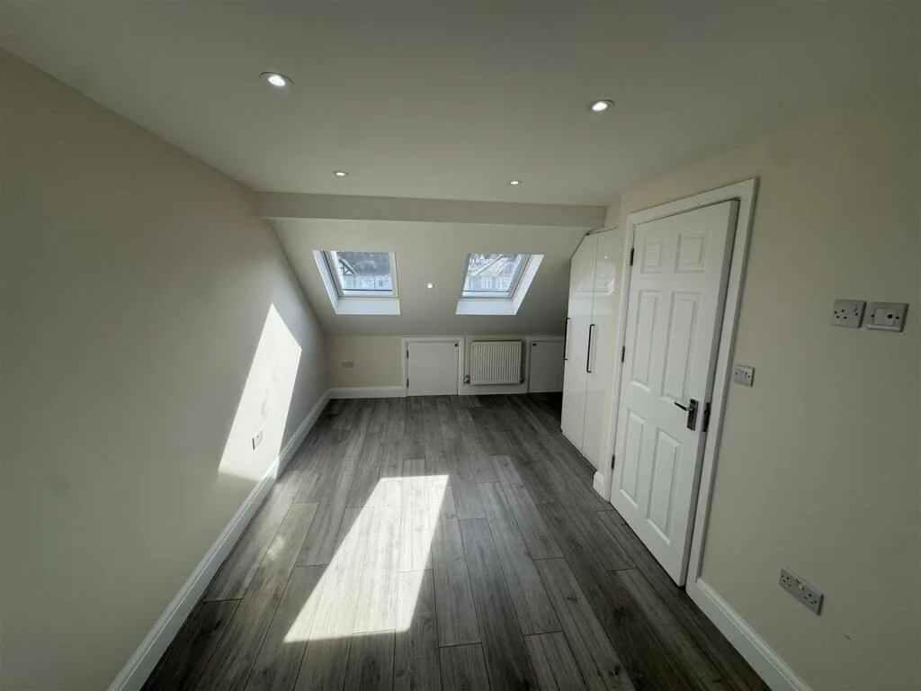 4 bedroom semi-detached house for rent