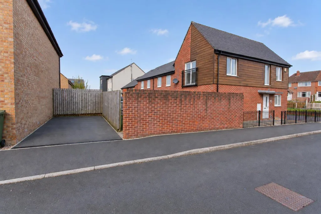 2 bedroom house for rent