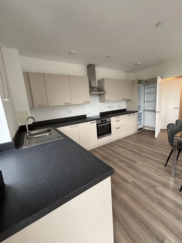 3 bedroom flat for rent