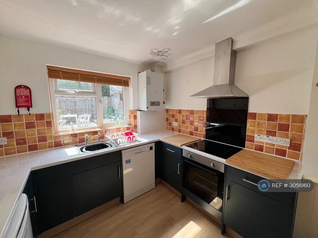 5 bedroom terraced house for rent
