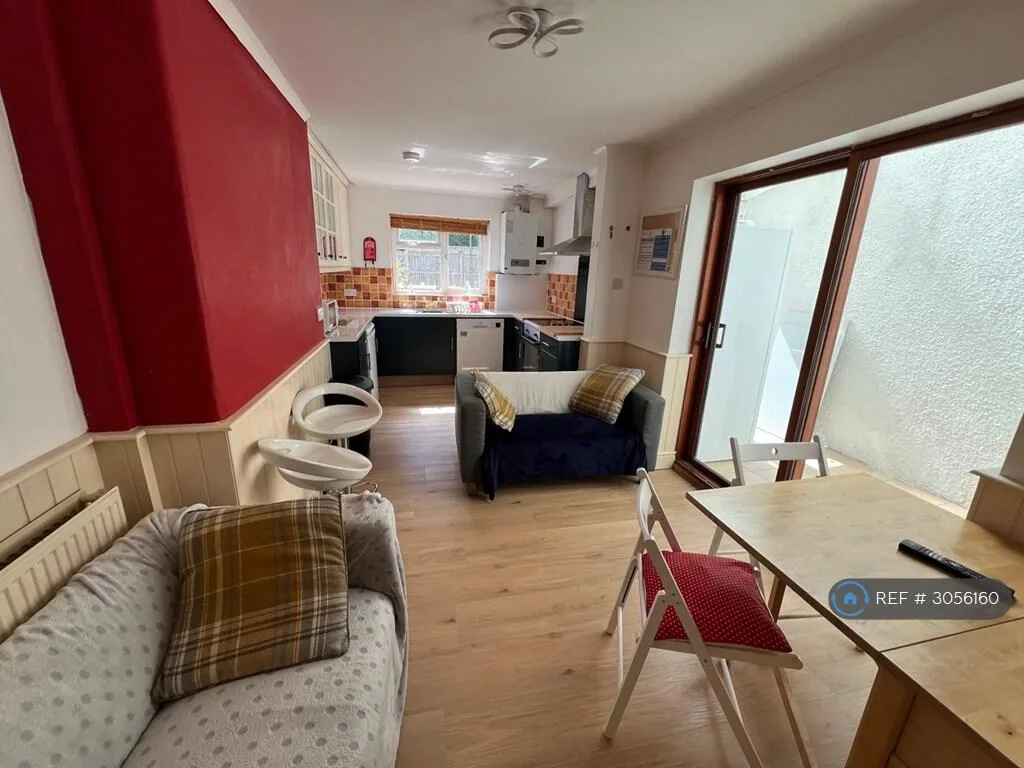5 bedroom terraced house for rent
