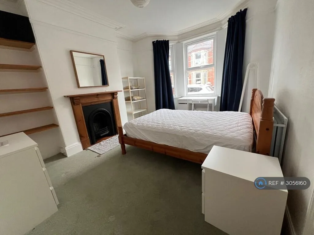 5 bedroom terraced house for rent