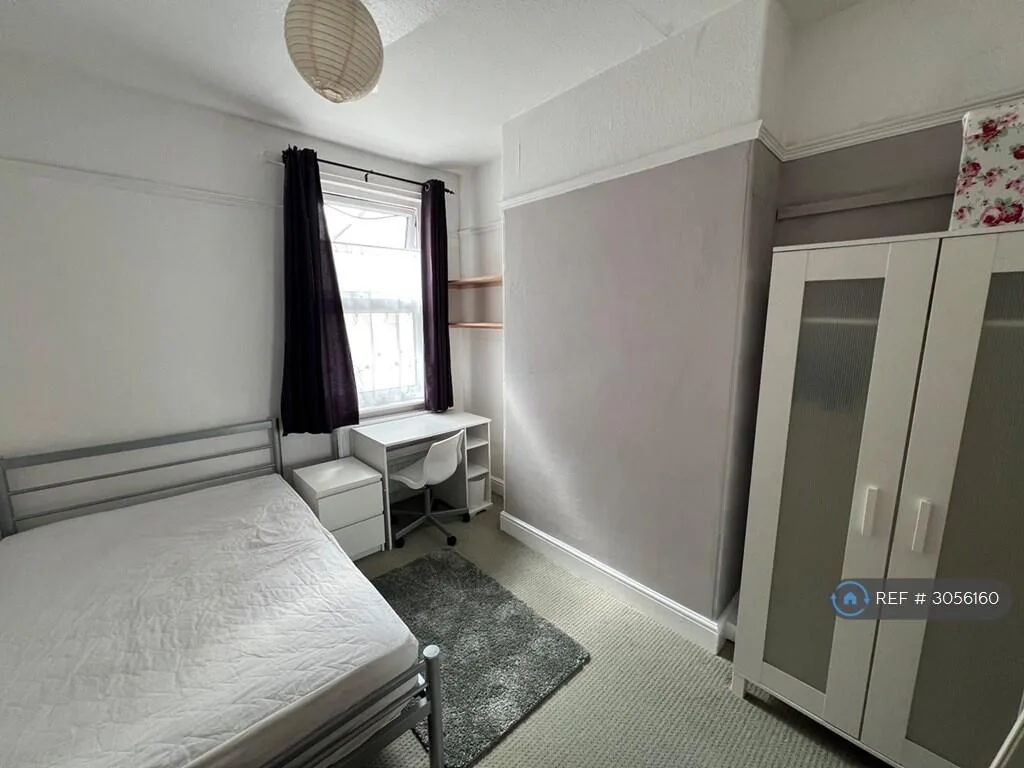 5 bedroom terraced house for rent