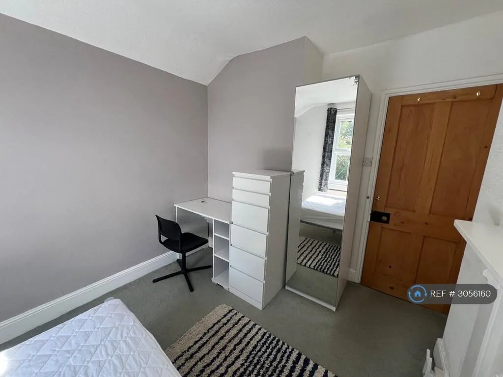 5 bedroom terraced house for rent