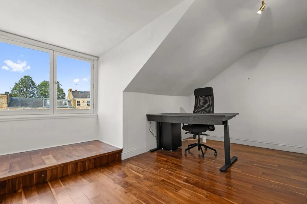 4 bedroom flat for rent