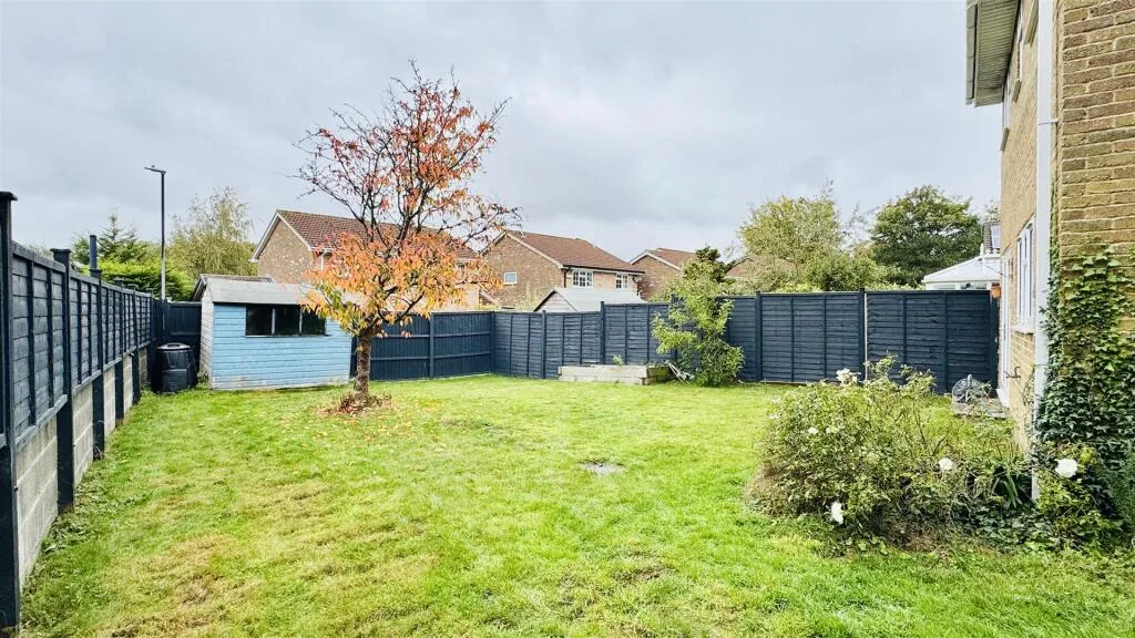 4 bedroom detached house for rent