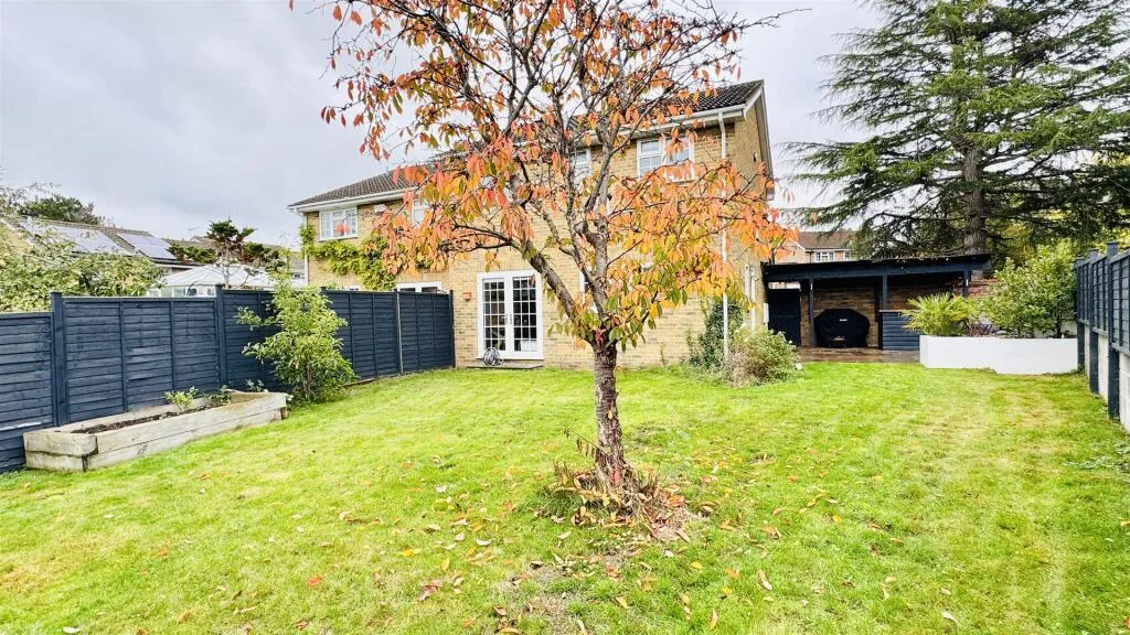 4 bedroom detached house for rent