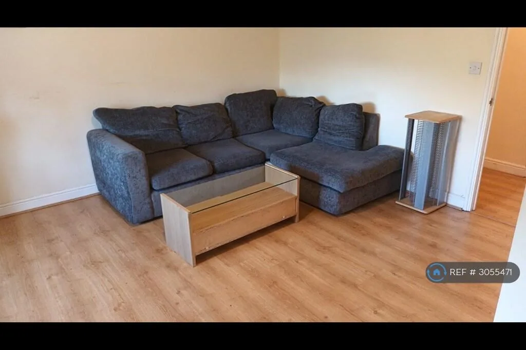 2 bedroom penthouse for rent